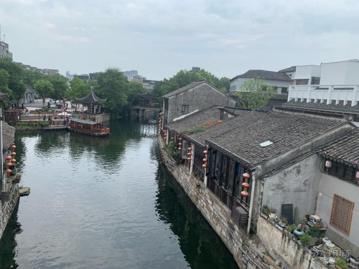 隐藏的间谍